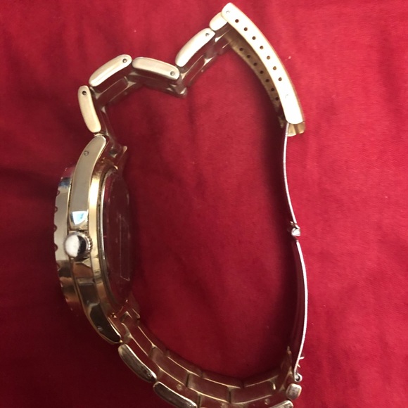 Gold and Tortoise shell Fashion watch - Picture 5 of 5